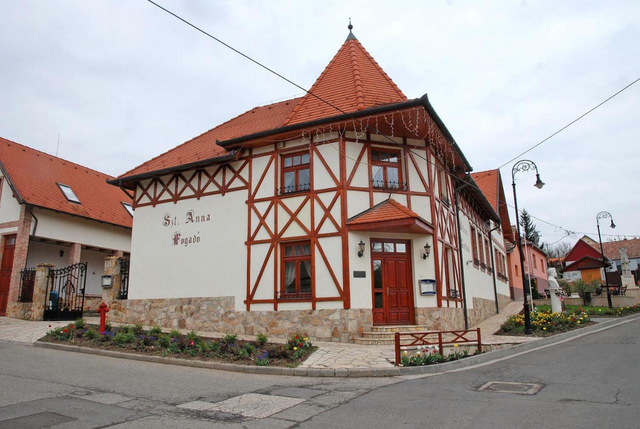 Szent Anna Panzio Es Etterem Hotel Szob Exterior foto